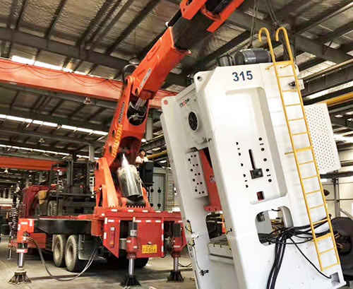 辛集提升工作效率，选择优质折臂吊租赁服务