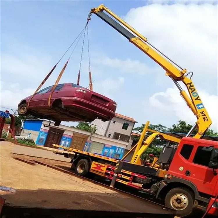 辛集吊车吊汽车的正确方法